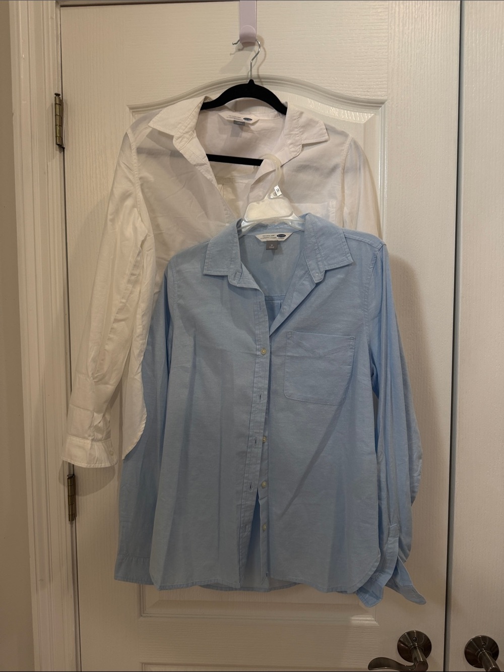 Old Navy size M blue and white Cotton Button-Down Shirts(2)